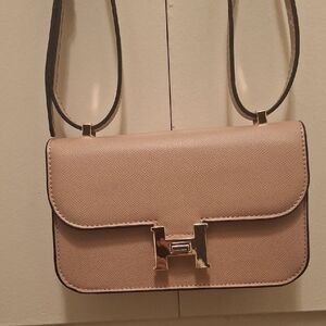Elegant Tan Crossbody Bag